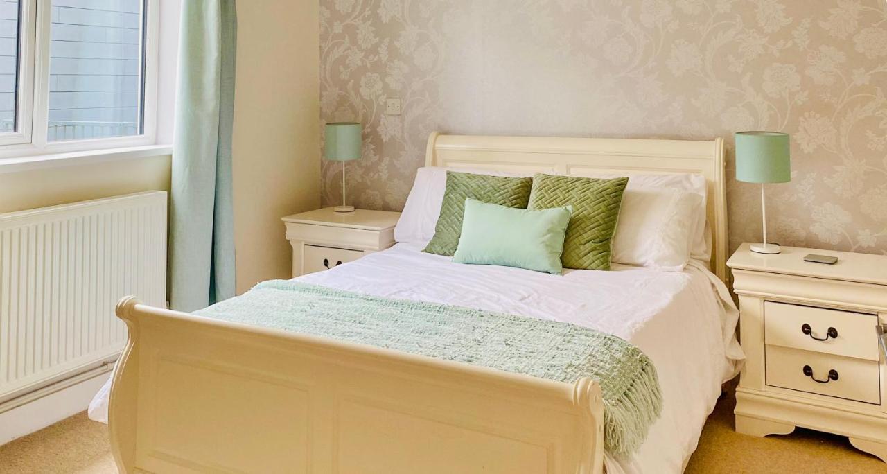 Beautiful, Contemporary 3 Bedroom Apartment Bath Luaran gambar