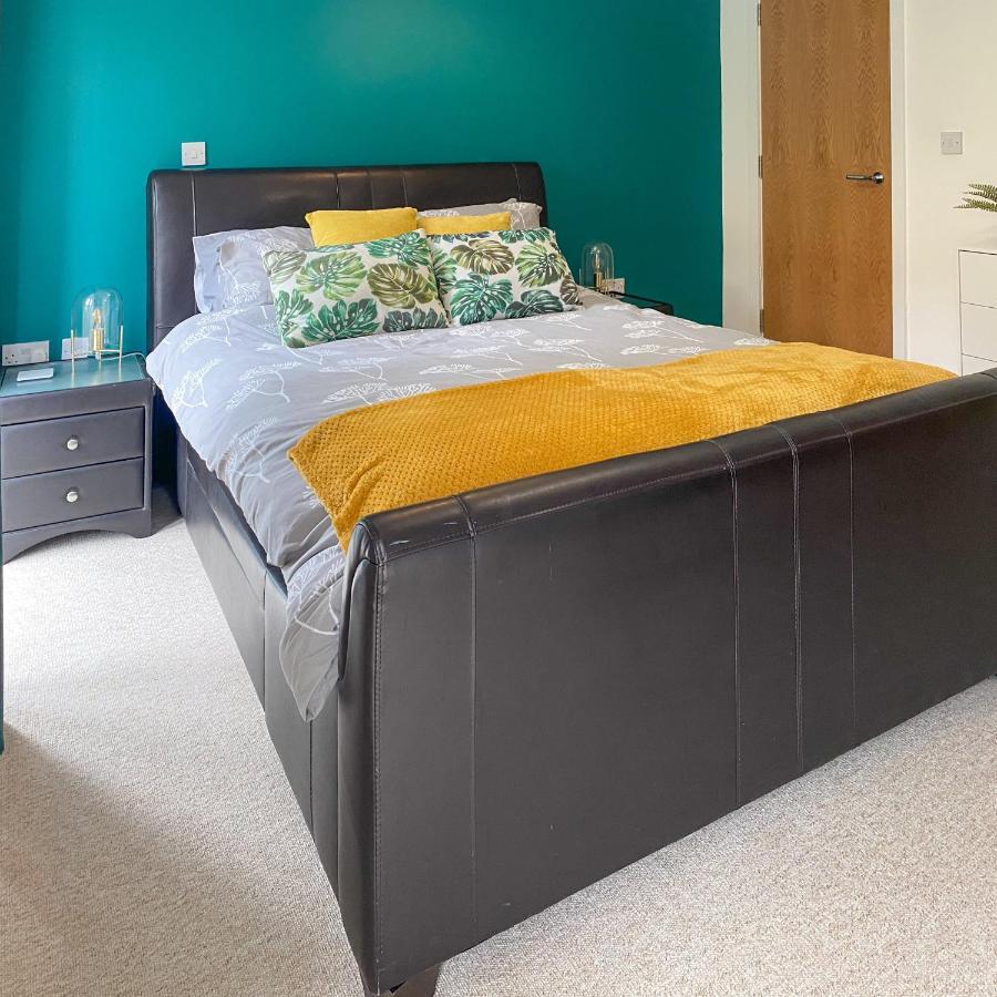 Beautiful, Contemporary 3 Bedroom Apartment Bath Luaran gambar