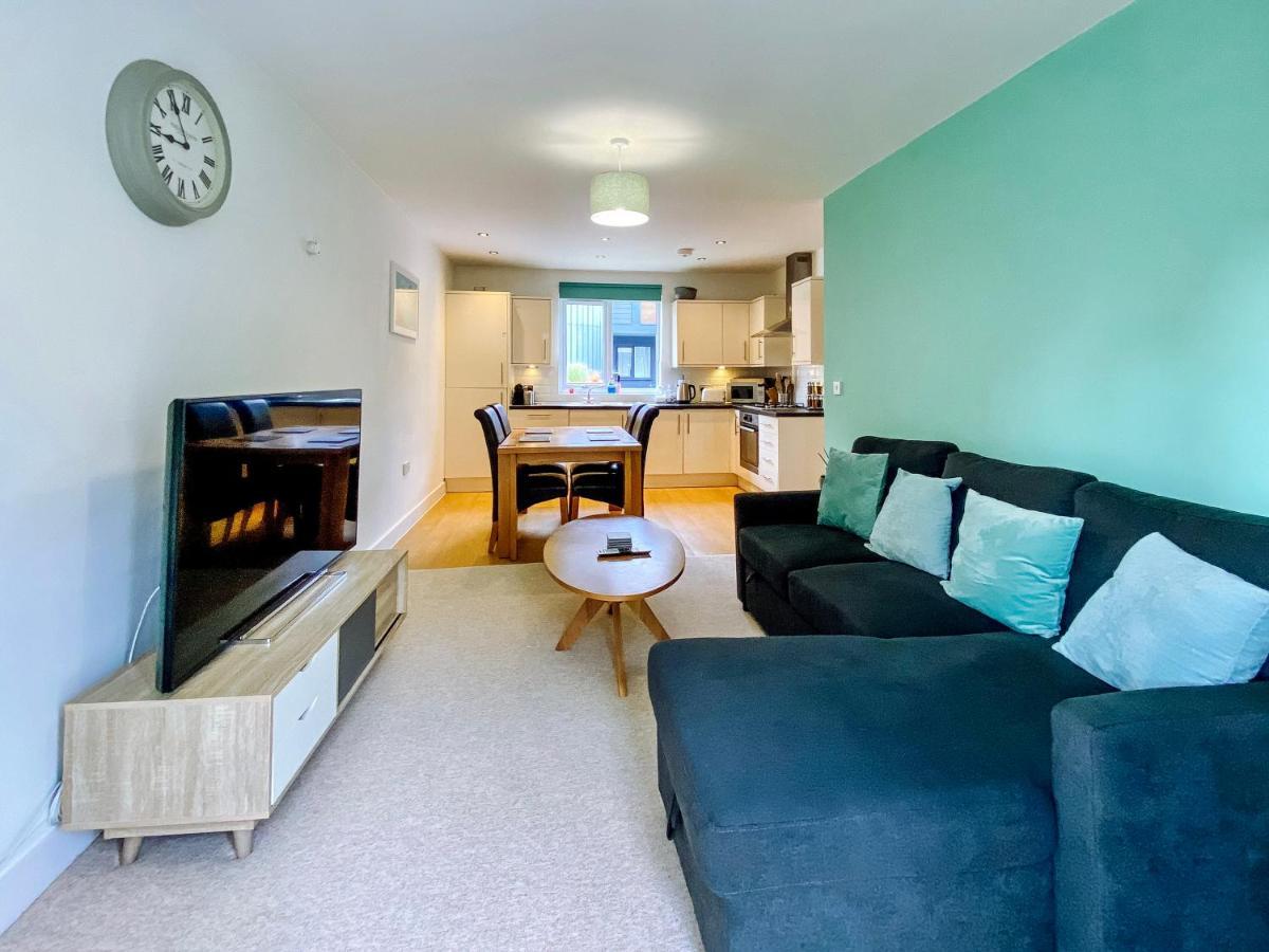 Beautiful, Contemporary 3 Bedroom Apartment Bath Luaran gambar