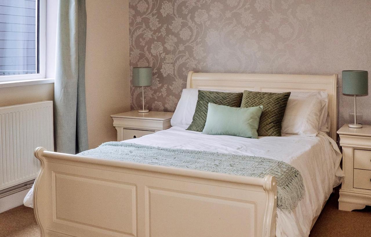 Beautiful, Contemporary 3 Bedroom Apartment Bath Luaran gambar