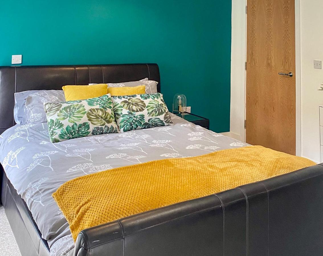 Beautiful, Contemporary 3 Bedroom Apartment Bath Luaran gambar
