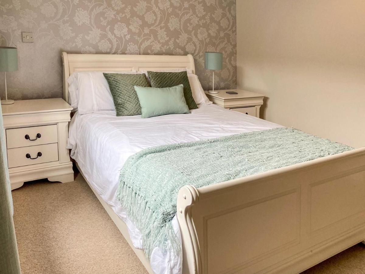 Beautiful, Contemporary 3 Bedroom Apartment Bath Luaran gambar