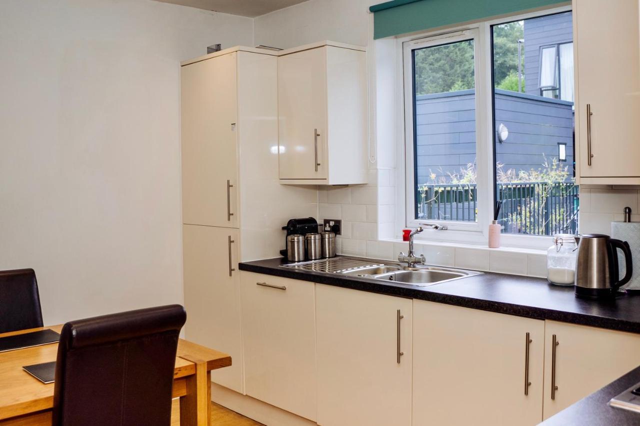 Beautiful, Contemporary 3 Bedroom Apartment Bath Luaran gambar